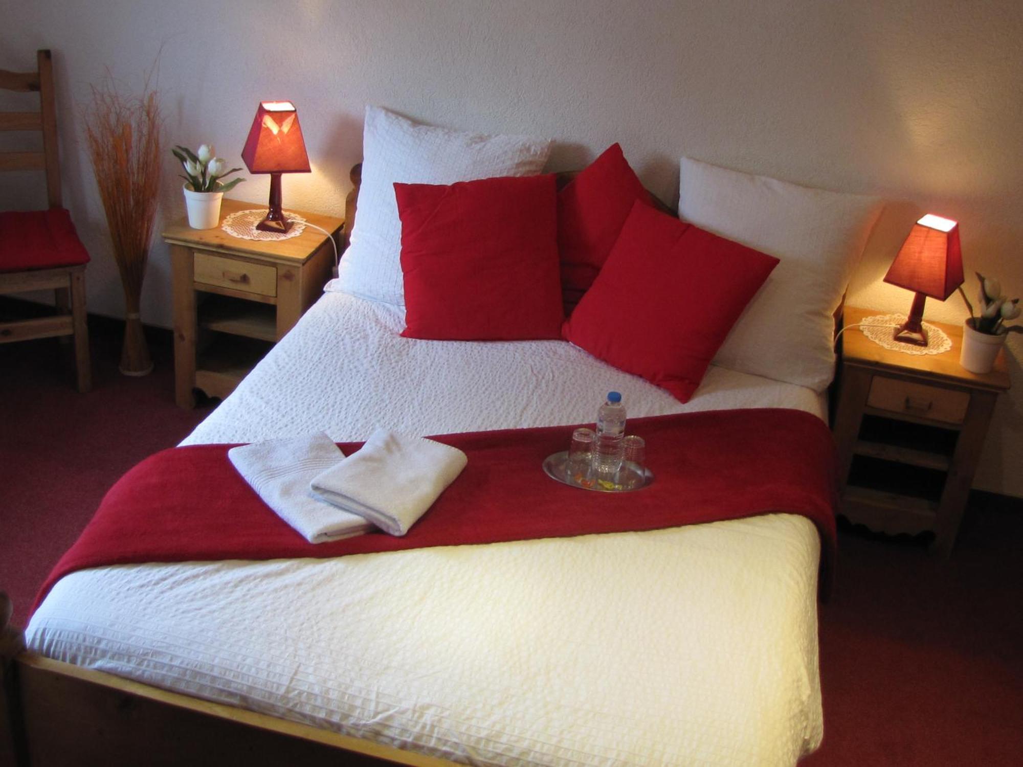 Douce Nuit Bed & Breakfast Obermodern
